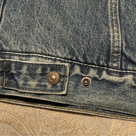 NEW Women Levi’s Ex-Boyfriend Sherpa Trucker Jacket - Picture 6 of 13